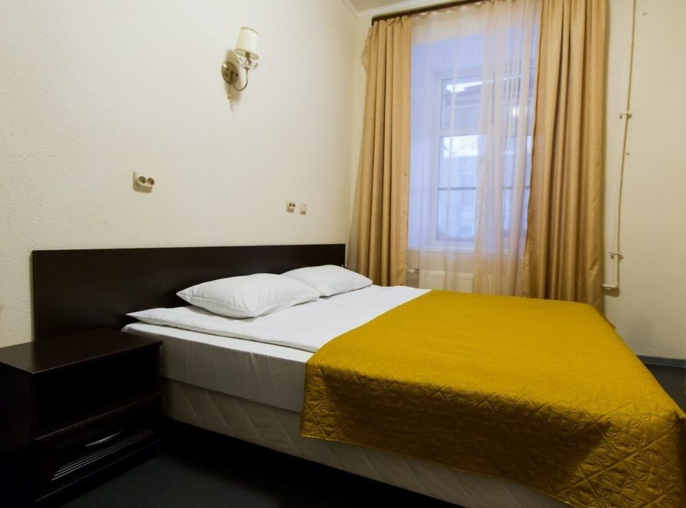 סנט פטרסבורג Yellow Hotel מראה חיצוני תמונה